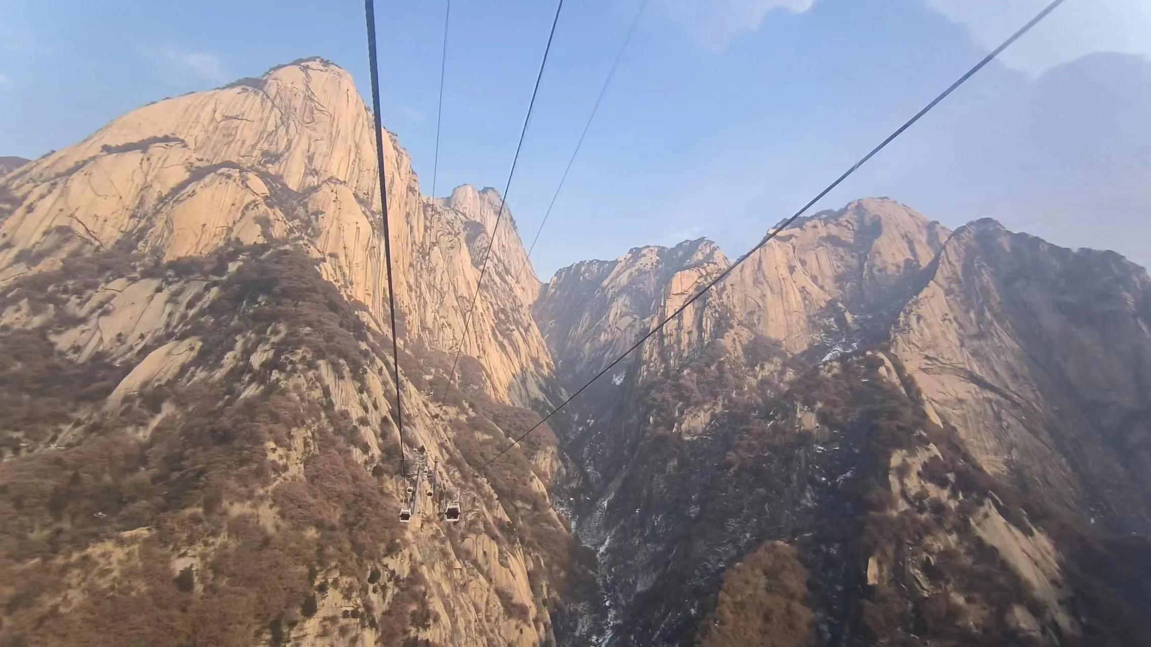 华山门票多少钱（一家四口华山旅游票价2000块）