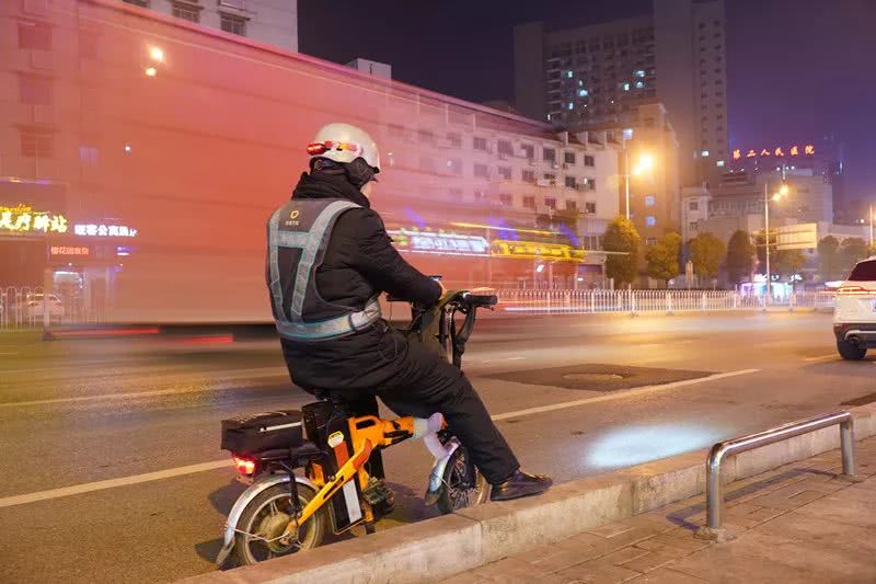 做代驾赚钱吗(我想晚上兼职代驾，有干过的朋友告诉一下，能不能挣钱？)