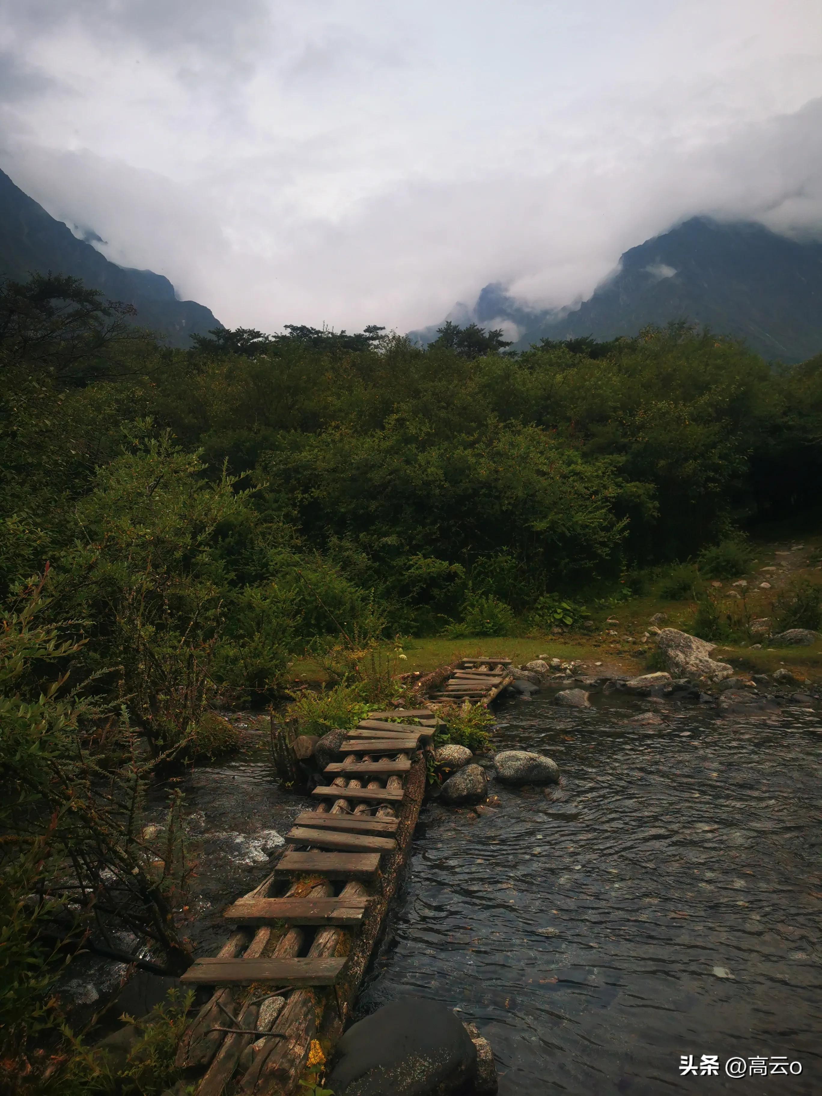 巴王海(巴王海（贡嘎山秘境）)