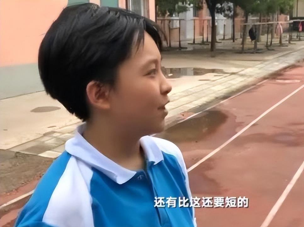 中学生发型(中学生发型标准出炉，男生清爽少年感十足，女生却直呼难以接受)