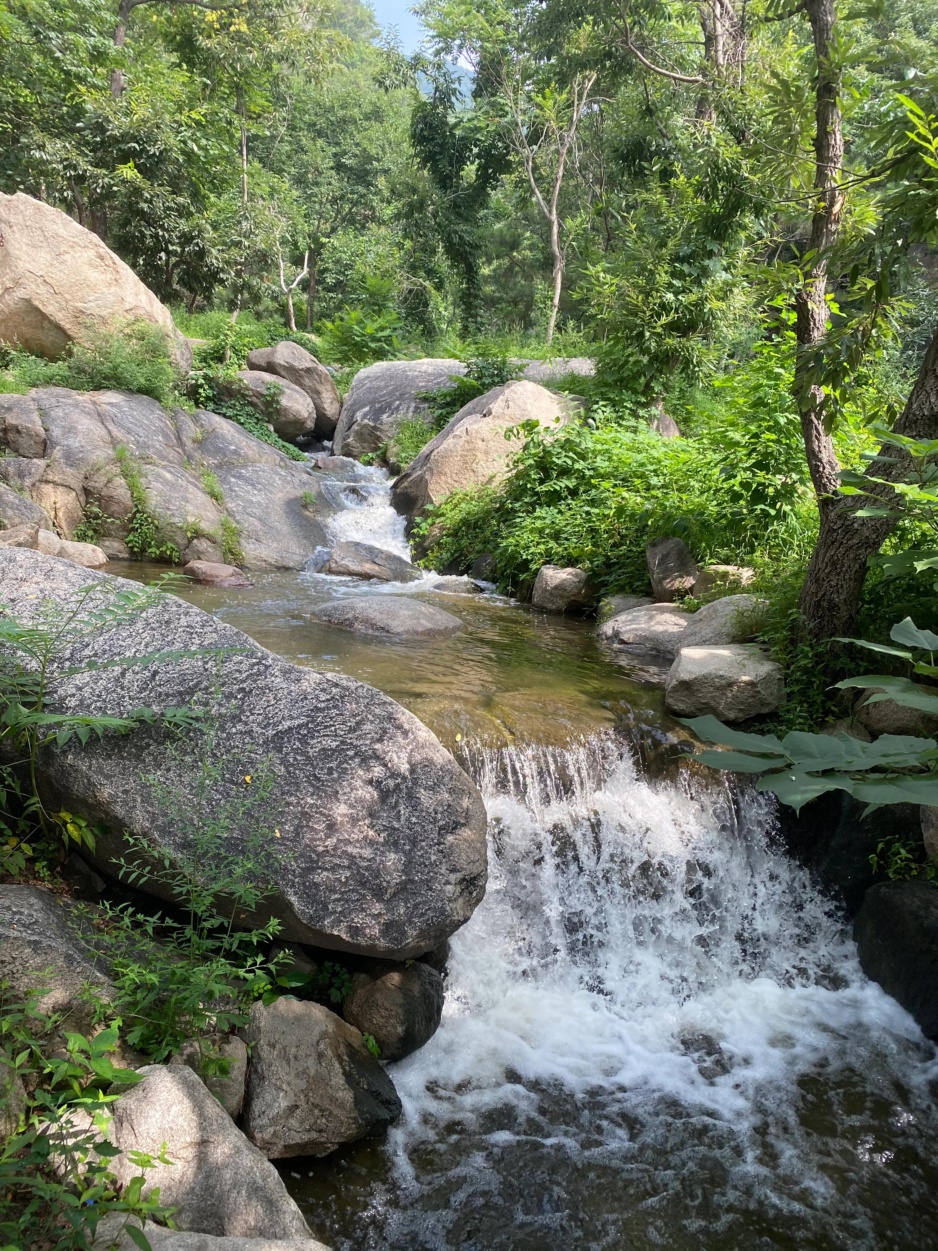 蓟县哪里游山玩水比较好，吃住不贵，经济实惠？