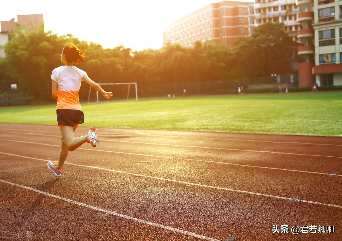 目前是大一，感觉除了学习，偶尔会有些孤独，走在路上也是，吃饭也是，是不是每个大学生都有这样的感觉？