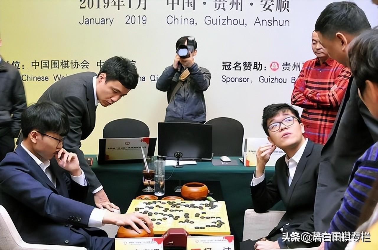 世界围棋第一人(当今世界围棋第一人，究竟是柯洁，还是申真谞？)