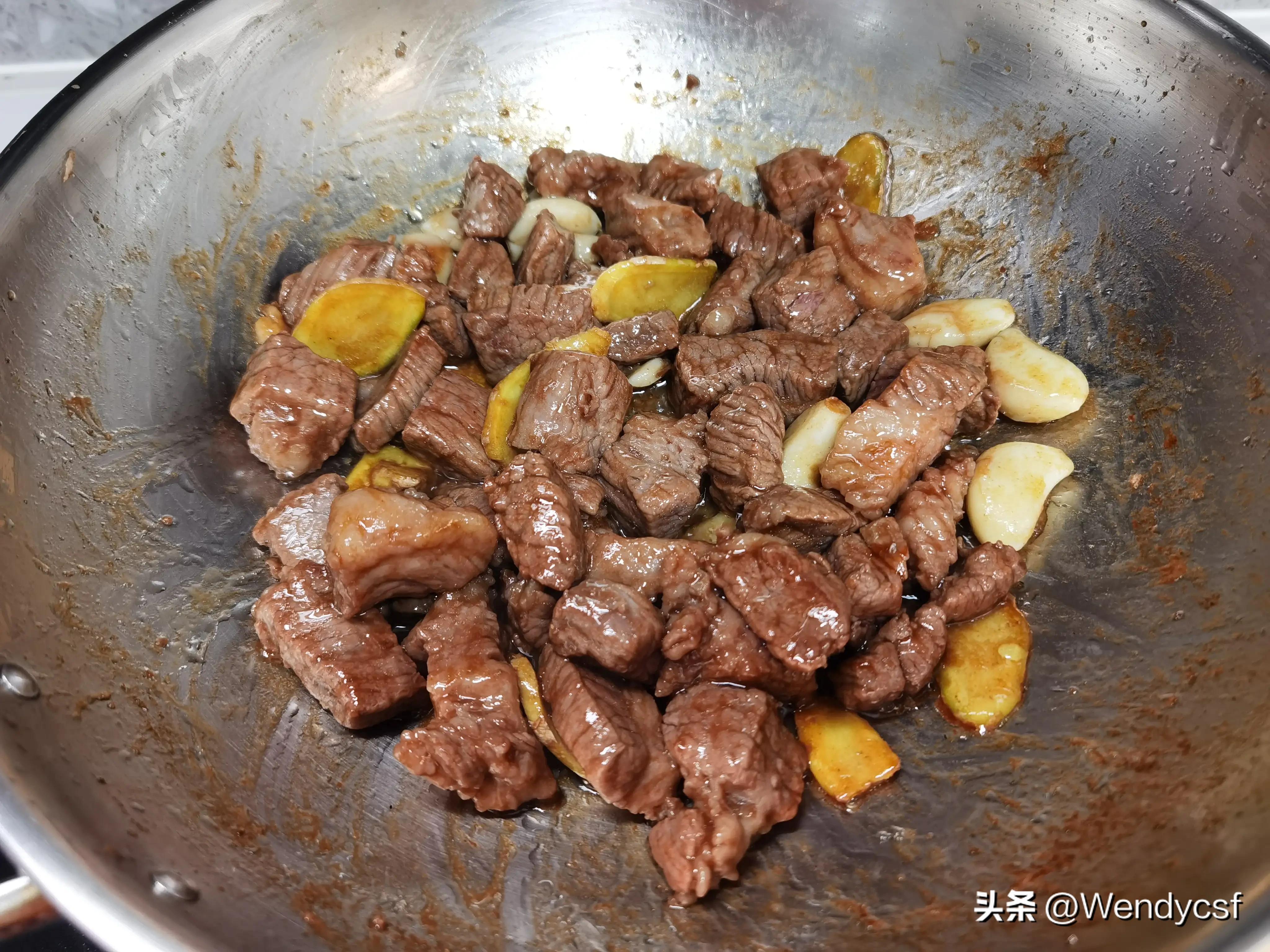 鳄鱼肉止咳(海底椰鳄鱼肉煲龙骨，补血壮骨，润肺止咳)