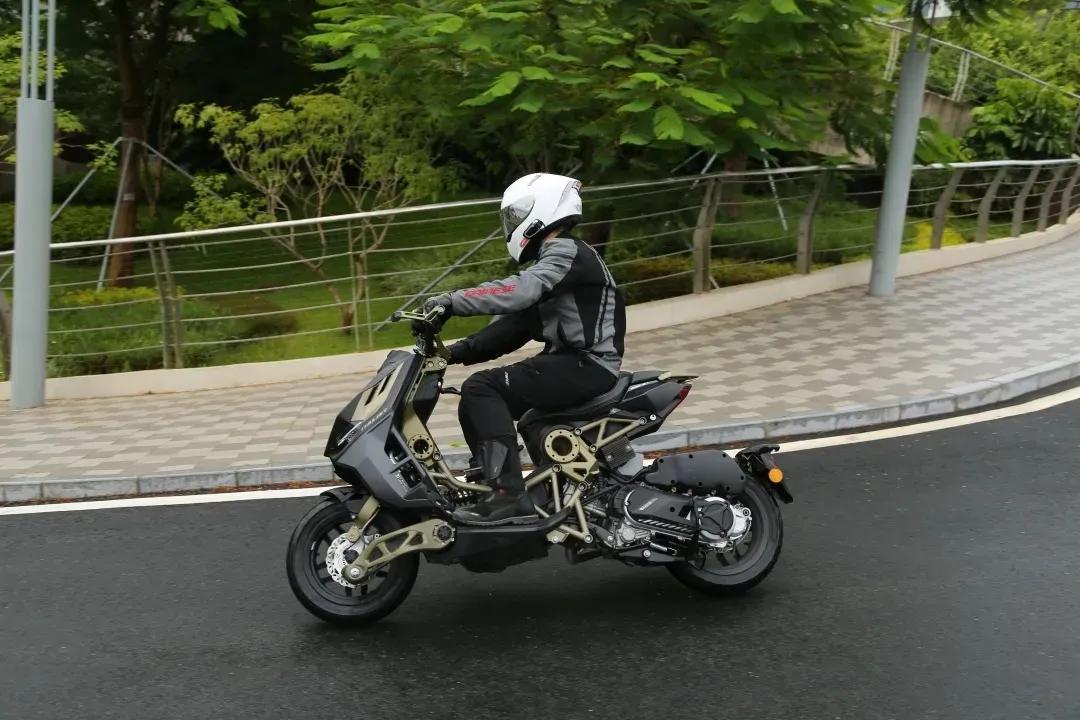 200cc(没有外壳的踏板车想要吗？200cc意塔杰特限量版来了)