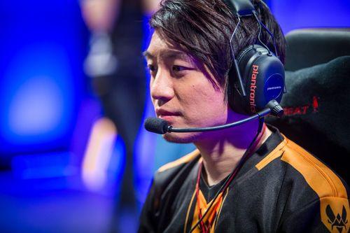 kasing(辅助新人王KaSing：控制视野就是一切)