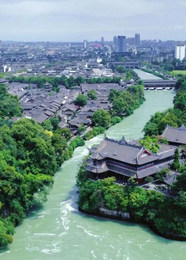 成都周边自驾一日游(成都周边一日自驾游，有哪些好的路线及景点推荐？)