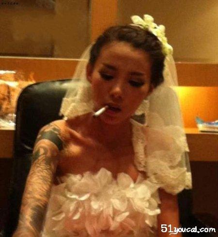 聂磊老婆周新萍(青岛黑社会老大聂磊的豪车与女人)